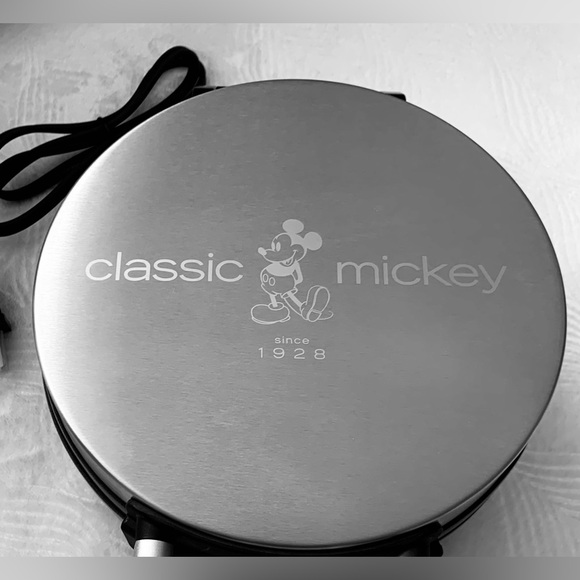 Disney Mickey Mouse Mickey Waffle Maker - NWOB - Picture 4 of 7